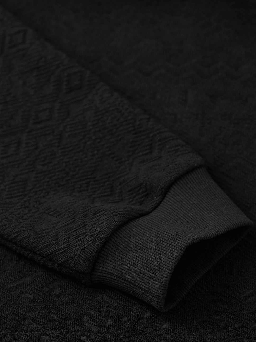 [Pre-Order] Ethnic Jacquard Half-Button Pullover Sweatshirt with Contrast Collar