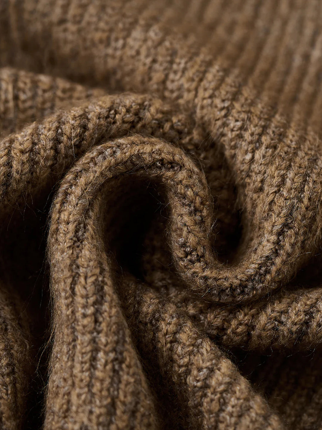 590g Heavyweight Polo-Collar Knit Sweater