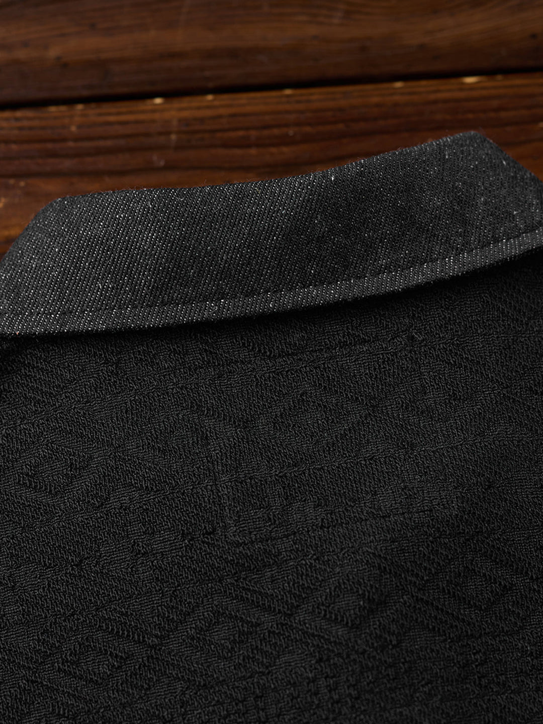 [Pre-Order] Ethnic Jacquard Half-Button Pullover Sweatshirt with Contrast Collar