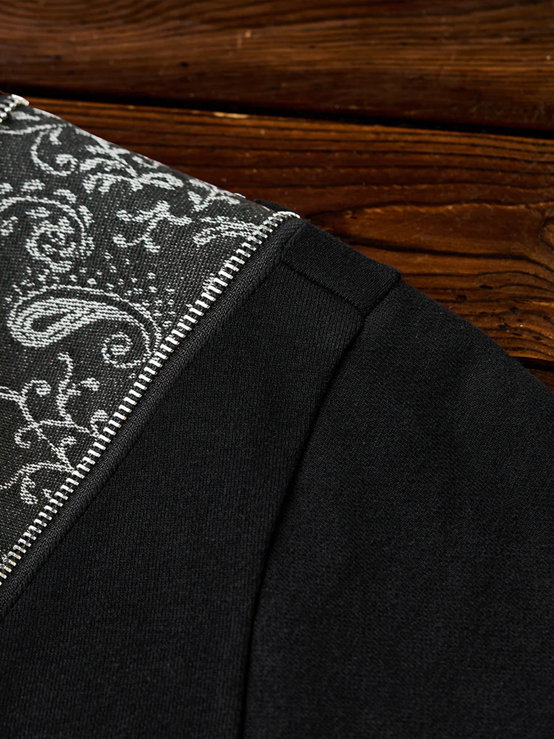 Paisley Pattern Denim Panel &amp; Zip Crewneck Pullover Sweatshirt