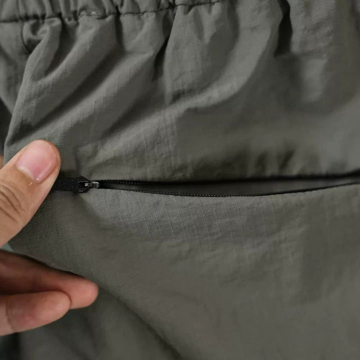 Color-blocked Rolled-up Water-repellent Shorts