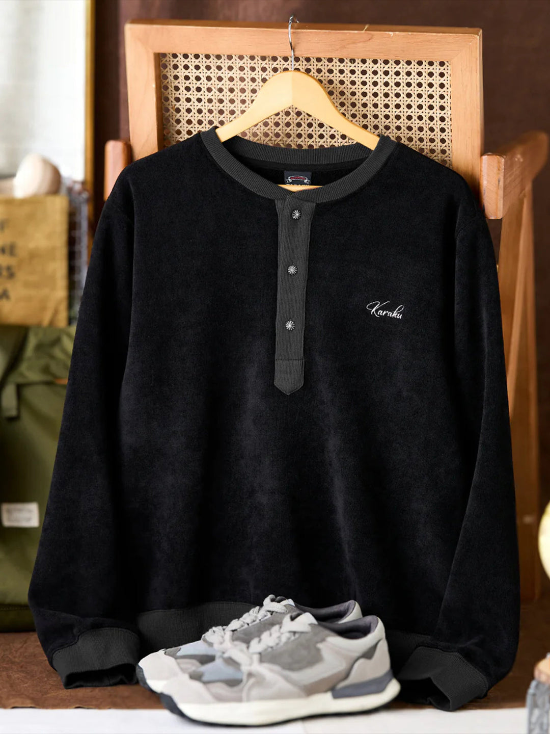 Henley Neck Fleece Sweatshirt with “KaraKu” Embroidery (Double-Sided Brushed)