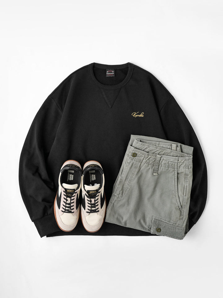 "Cat Wearing Helmet" Print &amp; Karaku Logo Embroidery V-Gusset Sweatshirt