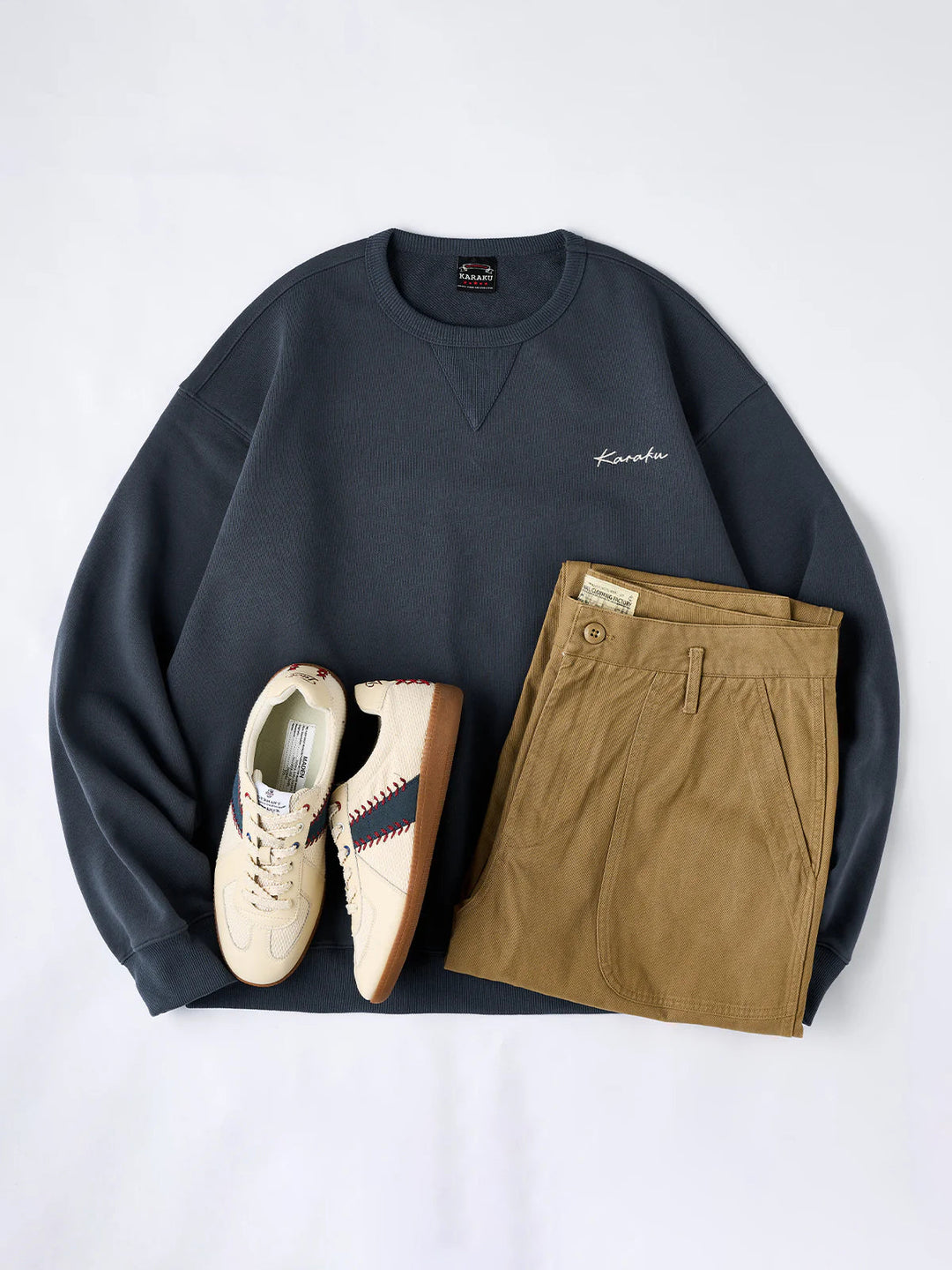“KaraKu” Embroidery &amp; “Hannya Mask / Samurai Cat” Print Loopback V-Gusset Sweatshirt