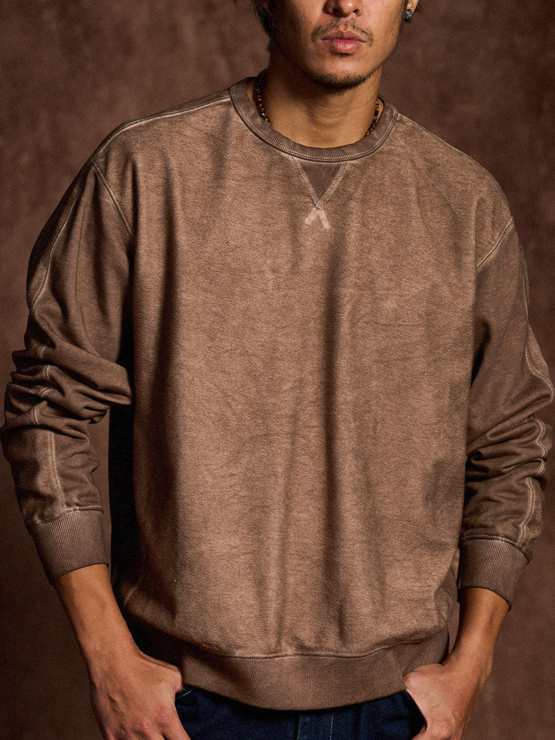 “KARAKU” Embroidered Logo Vintage-style Navy Crew Neck Sweatshirt