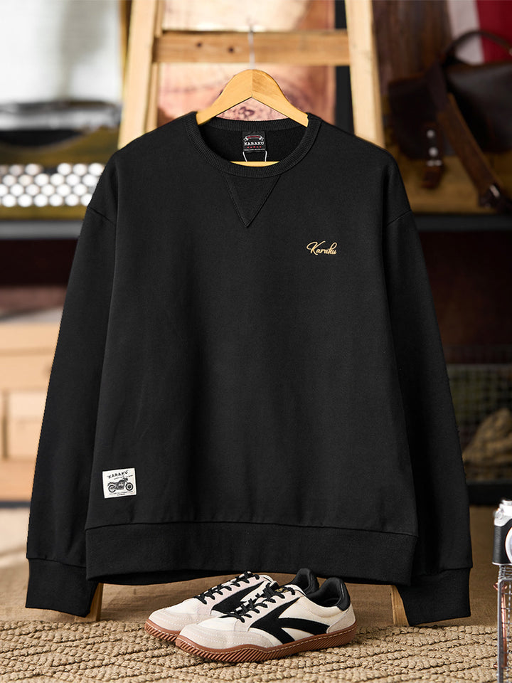 "Cat Wearing Helmet" Print &amp; Karaku Logo Embroidery V-Gusset Sweatshirt