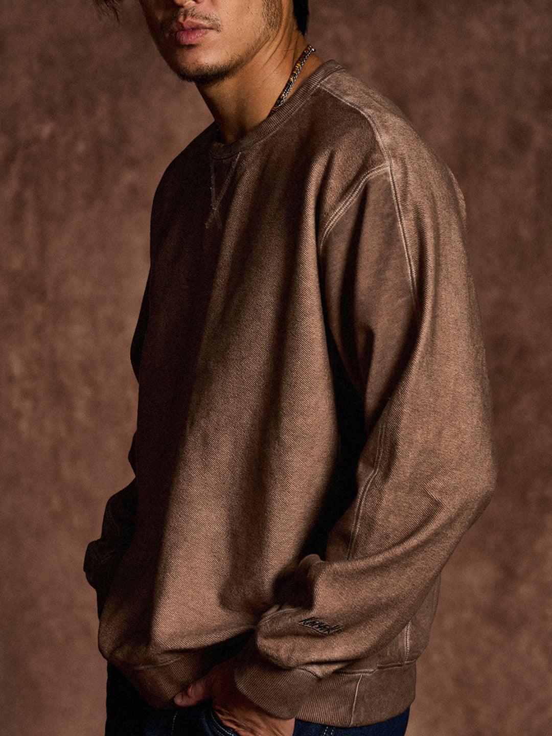 “KARAKU” Embroidered Logo Vintage-style Navy Crew Neck Sweatshirt
