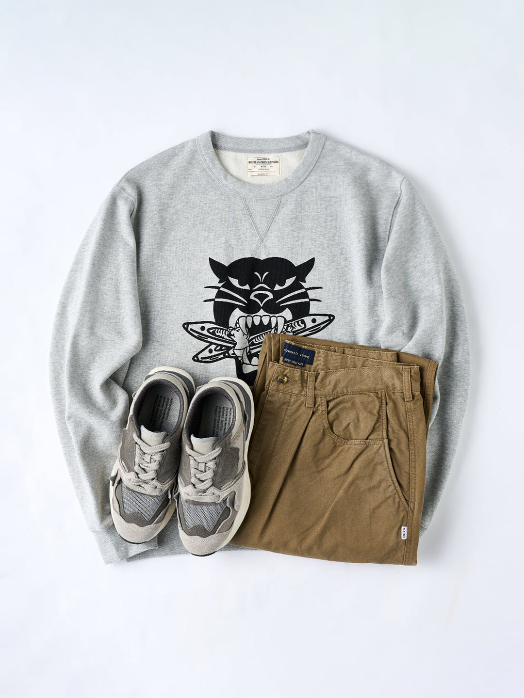 Military Style Shuttle Bomber Leopard American Vintage Crewneck Sweatshirt