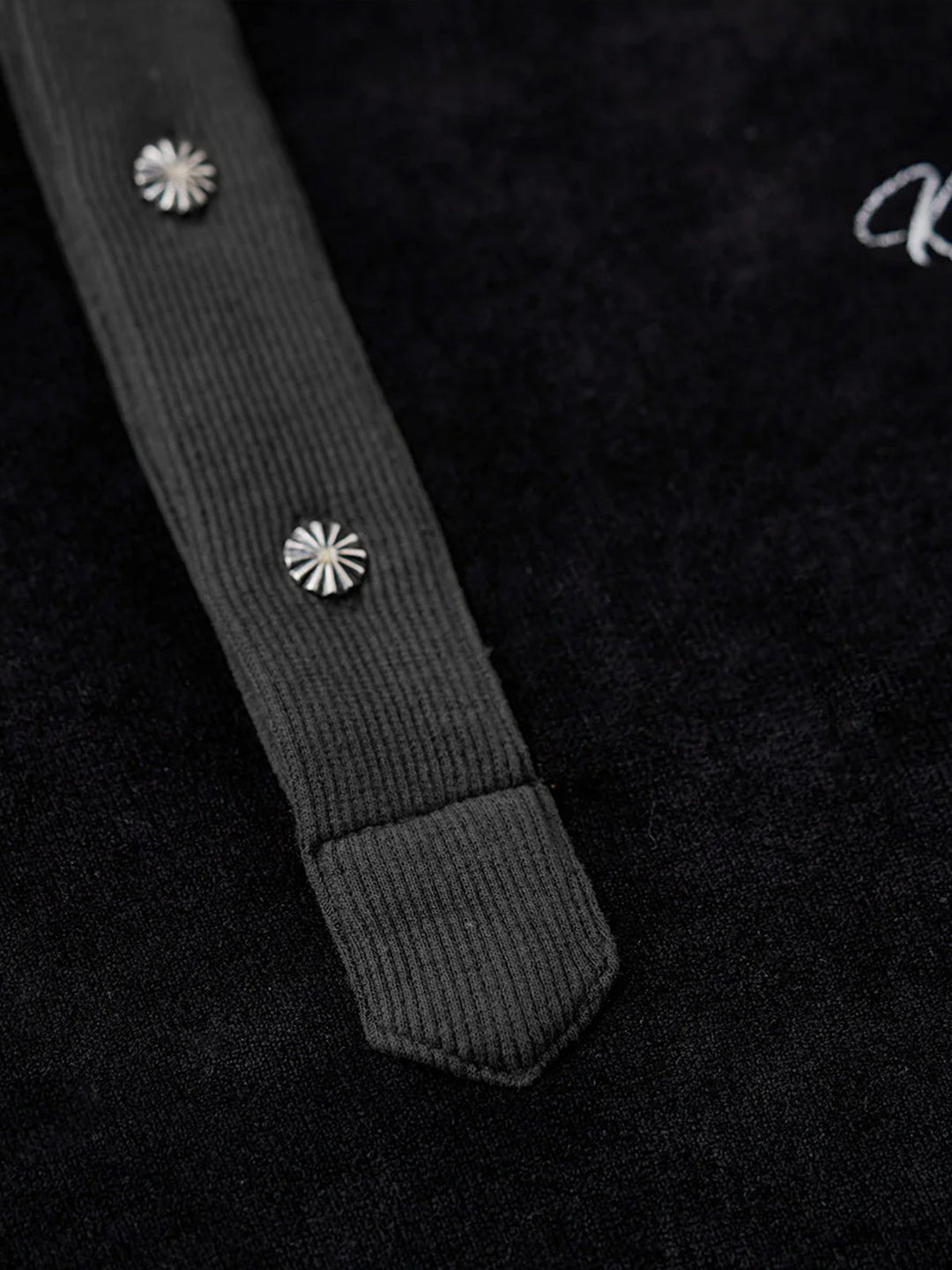 Henley Neck Fleece Sweatshirt with “KaraKu” Embroidery (Double-Sided Brushed)