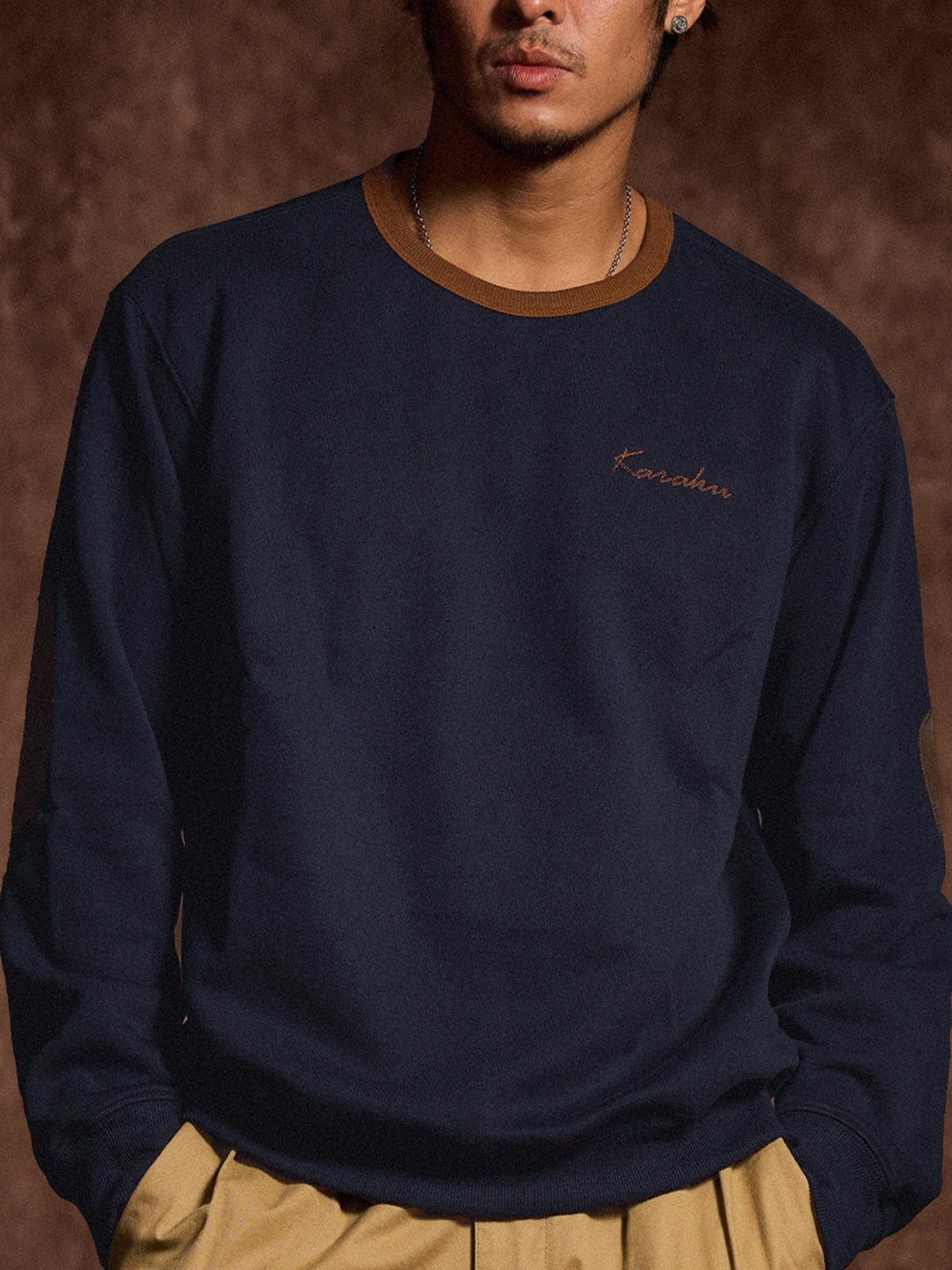 "KaraKu" Embroidery  Elbow Suede Patches Brushed Cotton Sweatshirt