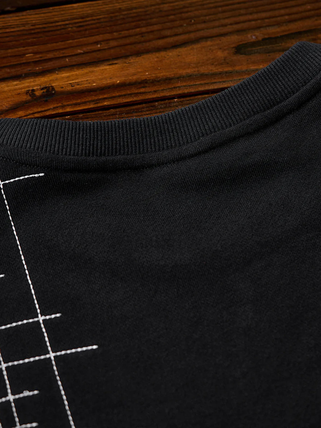 “Scratching Cat” Sashiko Embroidered Sweatshirt