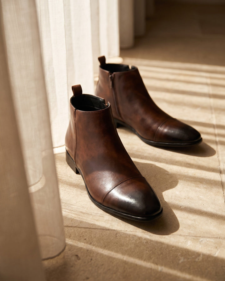 Leonel Leather Chelsea Boot