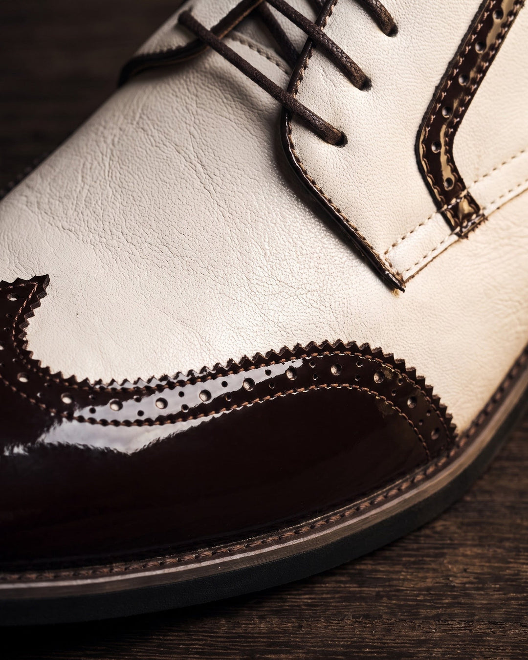 Alonso Leather Derby